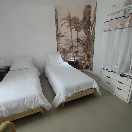 Apartament Spacieux Et Calme